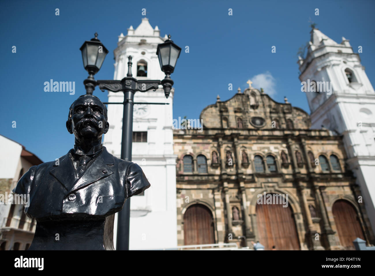 CITTÀ DI PANAMA, Panama — iniziata nel 1688, la chiesa fu consacrata nel 1796. Fu progettata da ingegneri militari e alcune delle vecchie facciate in pietra usavano alcuni materiali originali provenienti dalle rovine della Vecchia Panama. E' stato rinnovato nel 2003. Foto Stock