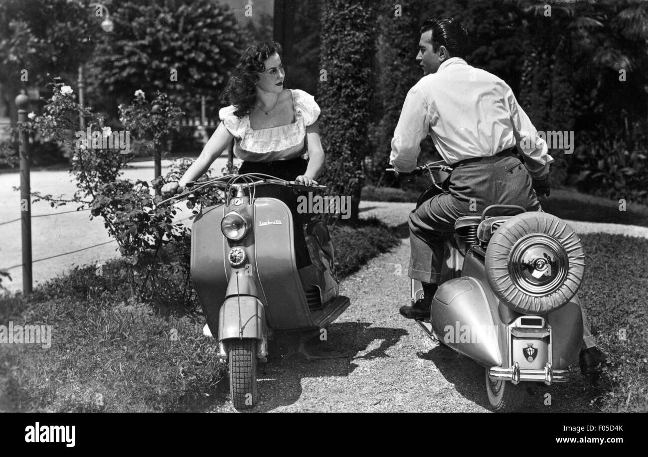 Trasporti / trasporto, moto, donna e uomo su 'NSU - Lambrettaa' scooter a motore, anni '50, diritti aggiuntivi-clearences-non disponibile Foto Stock