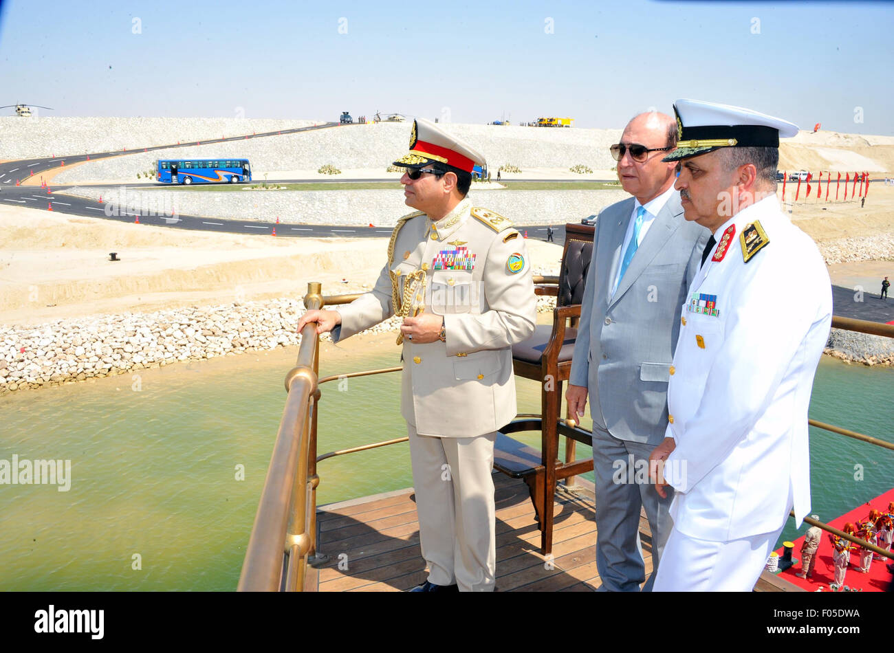 Il Presidente egiziano Abdel Fatah Al-Sisi durante l inaugurazione del Canale di Suez, espansione completata solo dopo 1 anno. Foto Stock