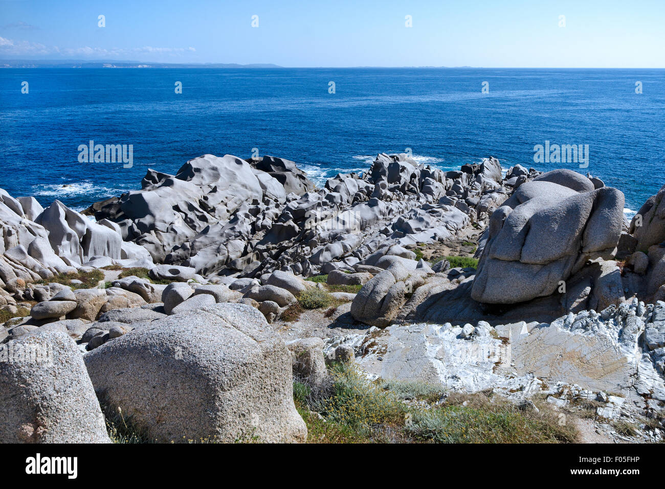 Sardegna,Italia: rocce e mare di Capo Testa. Foto Stock