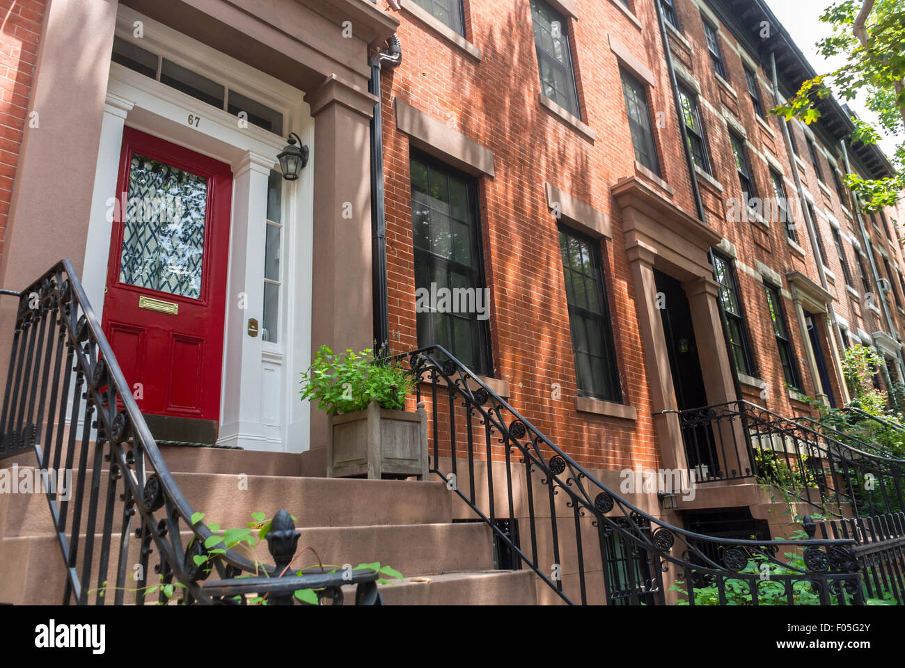 New York City, Stati Uniti, Street Scenes, Brooklyn Heights Historic District, edifici in pietra marrone, facciate Foto Stock