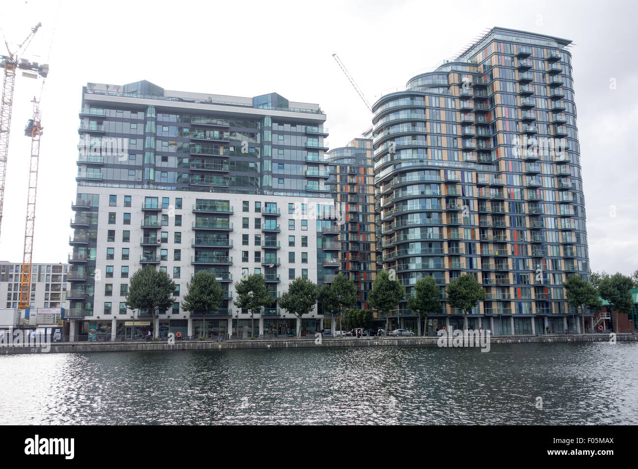 Capacità posto, un moderno appartamento servito da Skyline di tutto il mondo sulla strada Millharbor, nel South Quay, vicino a Canary Wharf. Foto Stock