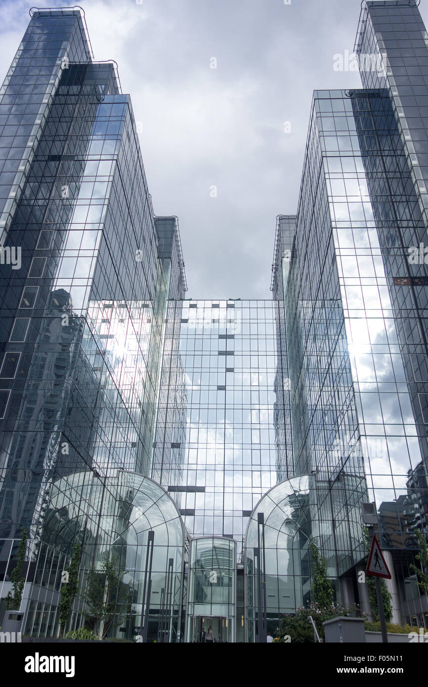 La torre di Exchange al Harbour Exchange Square in South Quay, Isle of Dogs, Londra. Foto Stock