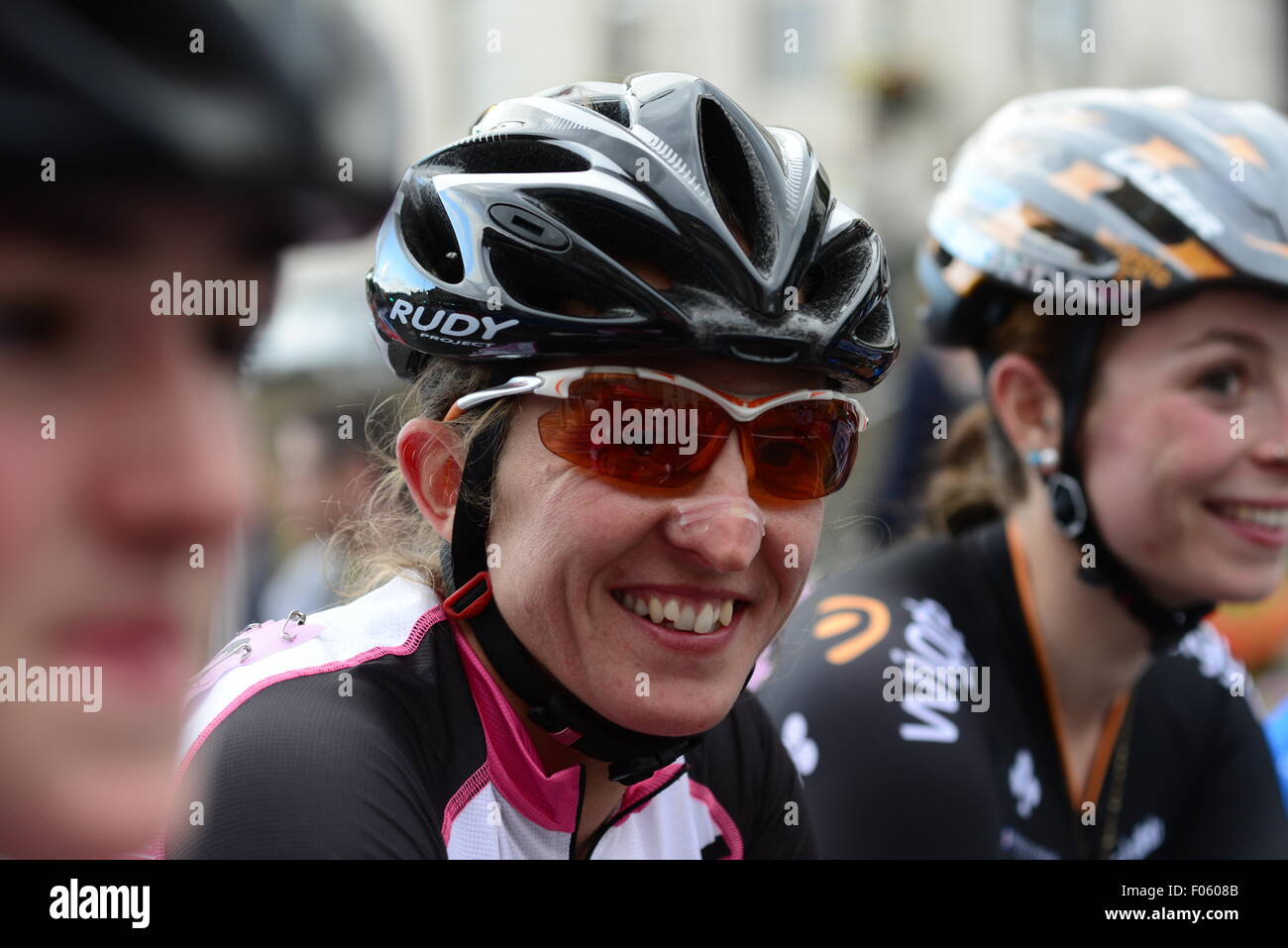 Womens gara vincitore Nicola Juniper a livello nazionale circuito di gara dei campionati 2015, Barnsley, South Yorkshire, Regno Unito. Foto Stock Womens gara vincitore Nicola Juniper a livello nazionale circuito di gara dei campionati 2015, Barnsley, South Yorkshire, Regno Unito. Foto Stock
