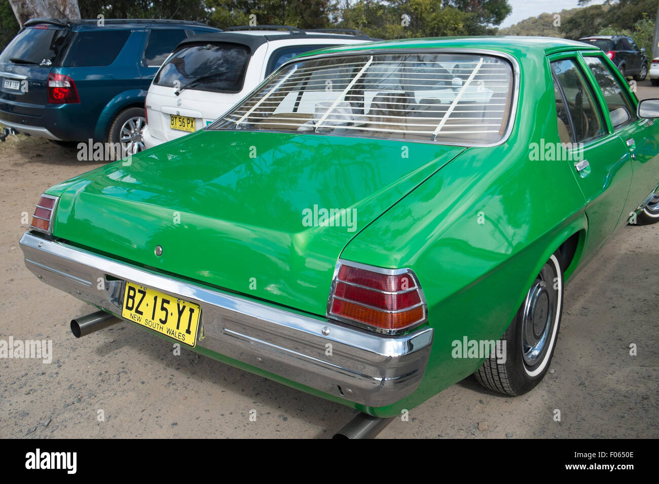 Classic fabbricato Holden automobile berlina in verde, girato nel Nuovo Galles del Sud, Australia Foto Stock