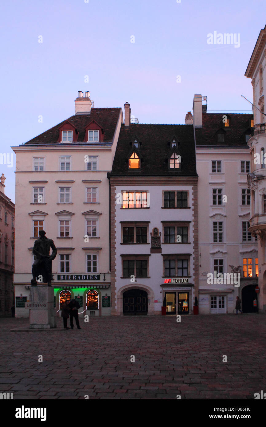 Vista del tramonto di Judenplatz (Piazza ebraica) a Vienna, in Austria Foto Stock