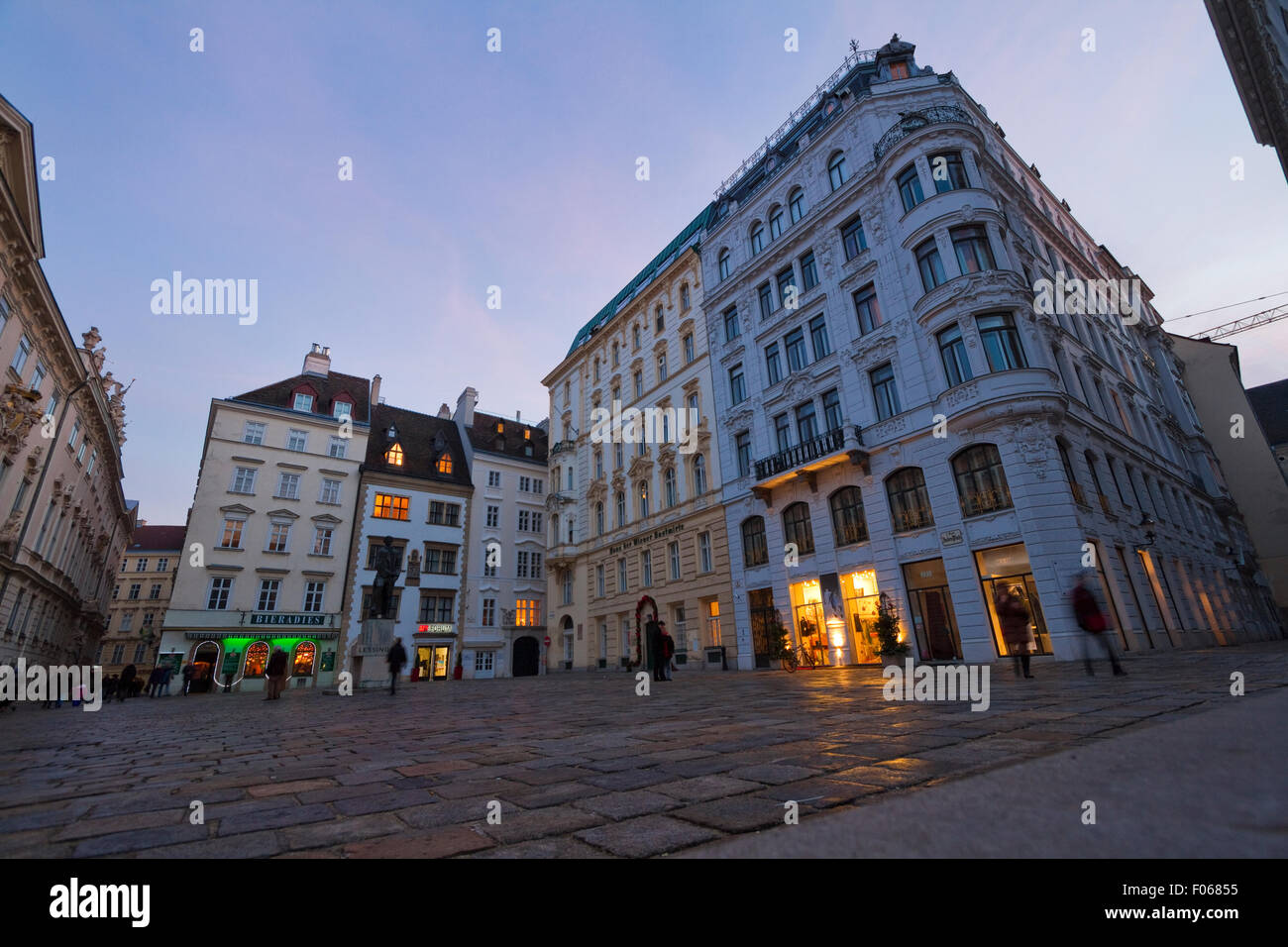 Vista del tramonto di Judenplatz (Piazza ebraica) a Vienna, in Austria Foto Stock