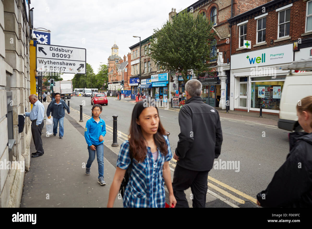 Villaggio withington South Manchester negozi di shopping shopper store supermercato rivenditore rivenditori commercianti uscita di trading Foto Stock