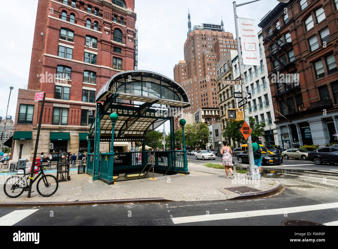 New York, NY 8 Agosto 2015 Franklin Street Subway chiosco nel quartiere Tribeca di Lower Manhattan ©Stacy Rosenstock Walsh/Alamy Foto Stock