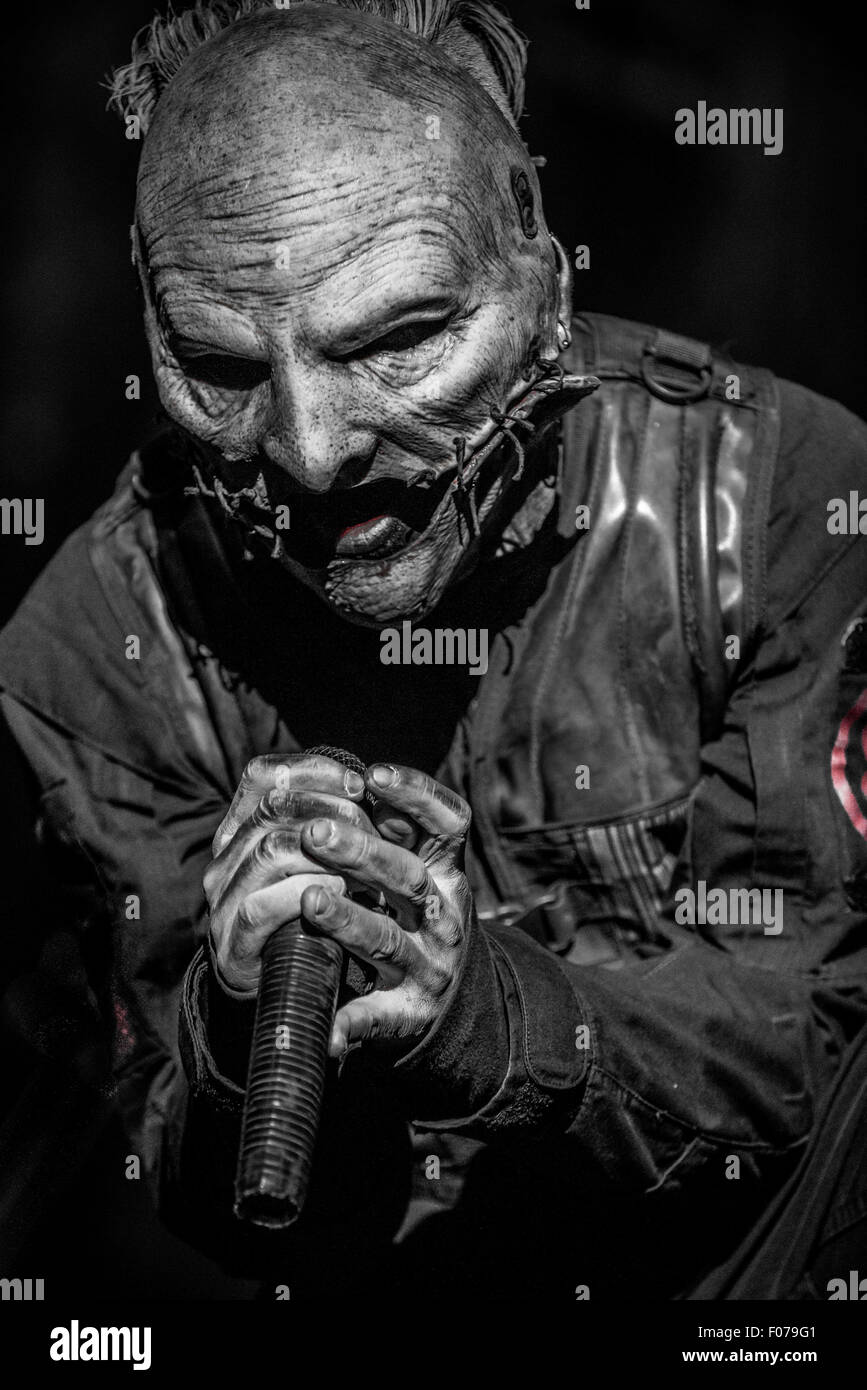 Toronto, Ontario, Canada. 8 Ago, 2015. American heavy metal band Slipknot ha messo in evidenza la mostra presso il Molson anfiteatro canadese a Toronto. I membri della band: COREY TAYLOR, MICK THOMSON, JIM ROOT, Craig Jones, SID WILSON, SHAWN CRAHAN e CHRIS FEHN, ALESSANDRO VENTURELLA, JAY WEINBERG © Igor Vidyashev/ZUMA filo/Alamy Live News Foto Stock