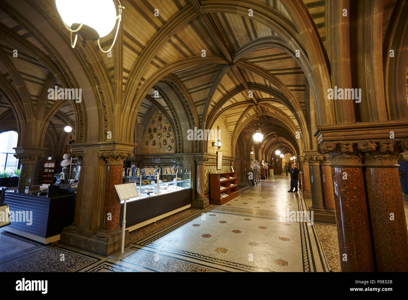 Manchester town hall interno consiglio comunale edificio uk Foto Stock