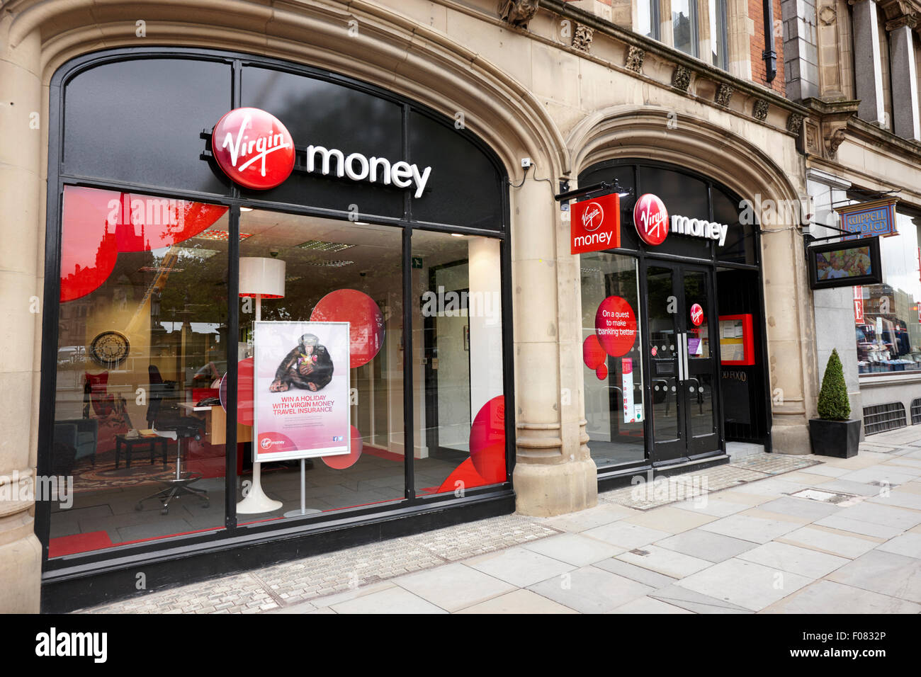 Vergine denaro filiale di banca a Manchester Regno Unito Foto Stock