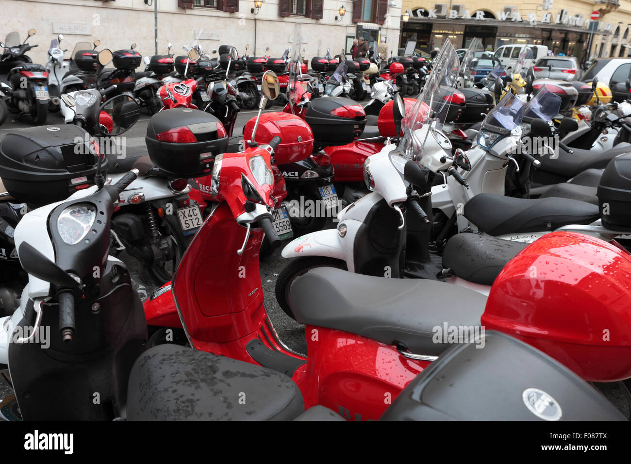 Noleggio scooter e bici Bicci e Bacci, Via del Viminale, Roma RM Italia Roma, Italia Foto Stock