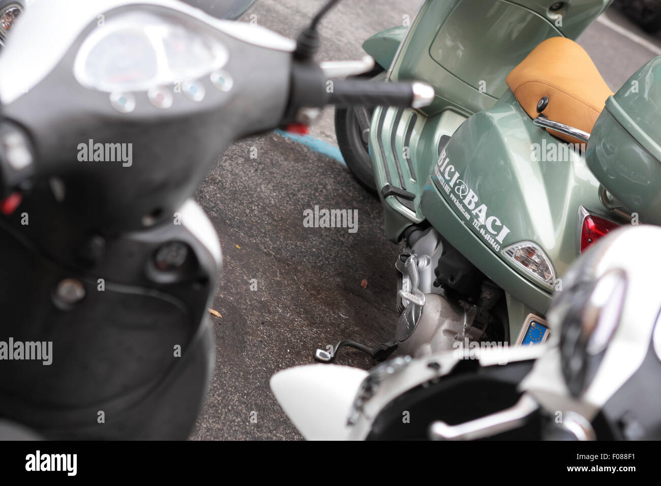 Noleggio scooter e bici Bicci e Bacci, Via del Viminale, Roma RM Italia Roma, Italia Foto Stock