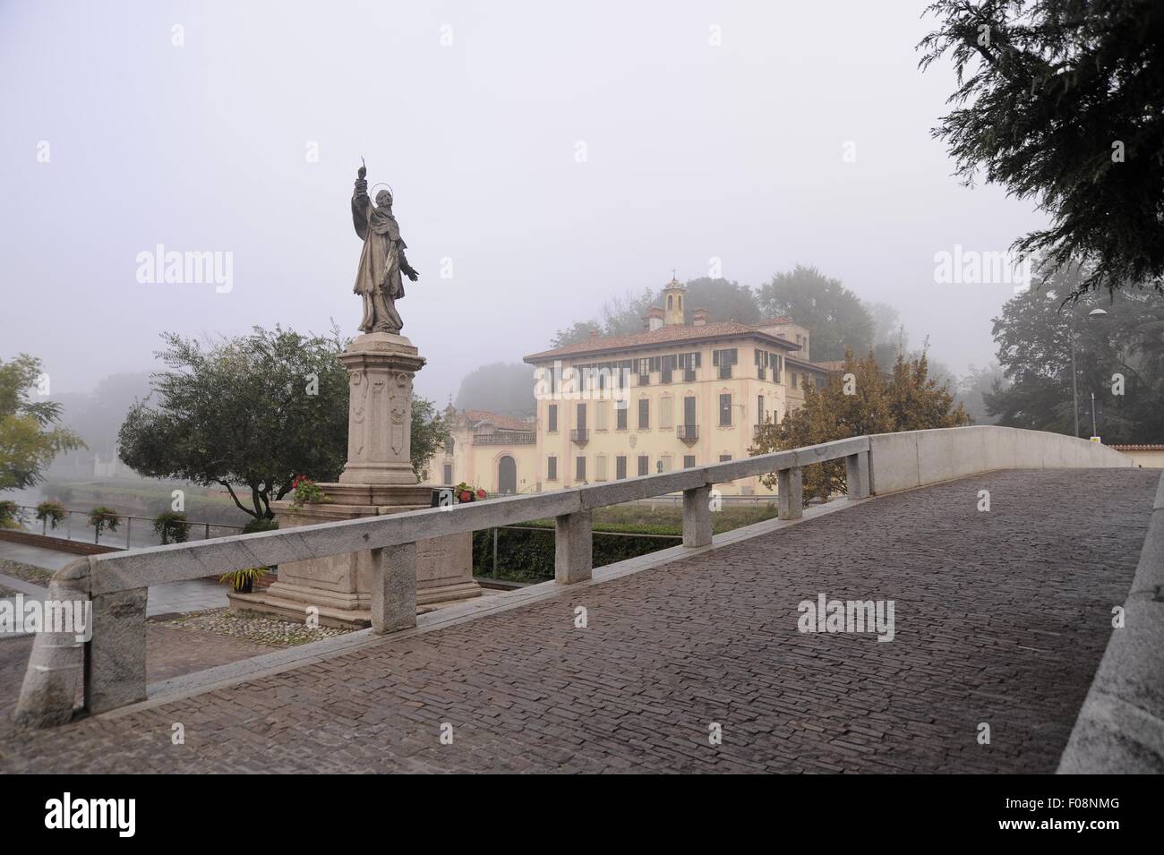 Cassinetta di Lugagnano tipico piccolo villaggio nei pressi di Milano (Lombardia, Italia), Villa Visconti-Castiglioni-Maineri Foto Stock