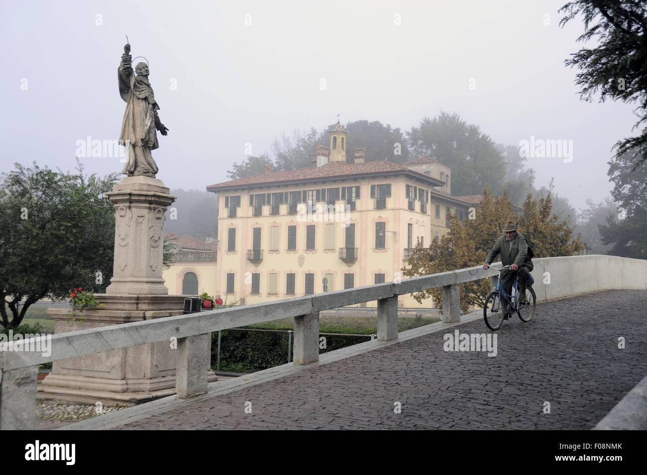 Cassinetta di Lugagnano tipico piccolo villaggio nei pressi di Milano (Lombardia, Italia), Villa Visconti-Castiglioni-Maineri Foto Stock