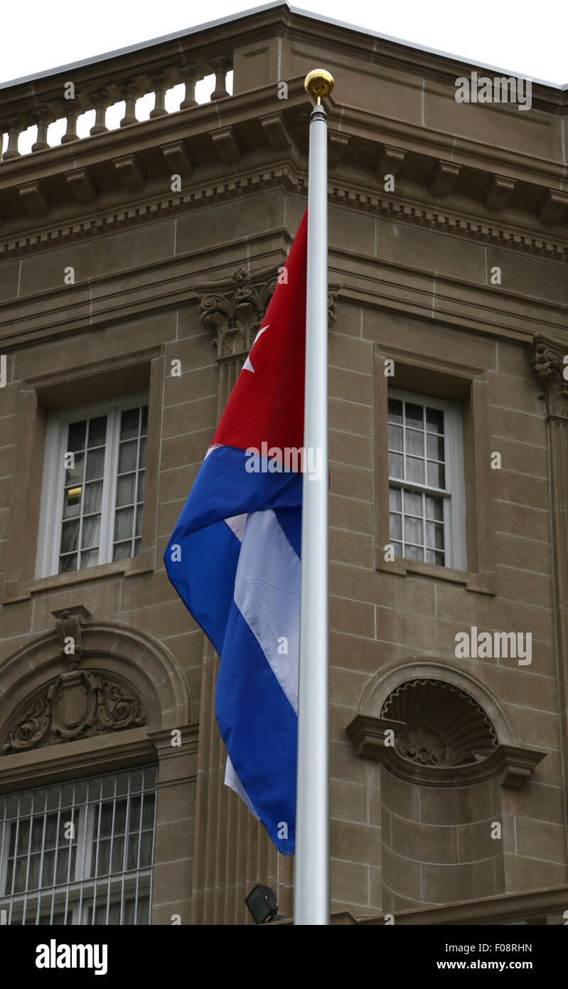 Bandiera presso la nuova ambasciata cubana Washington D C Foto Stock