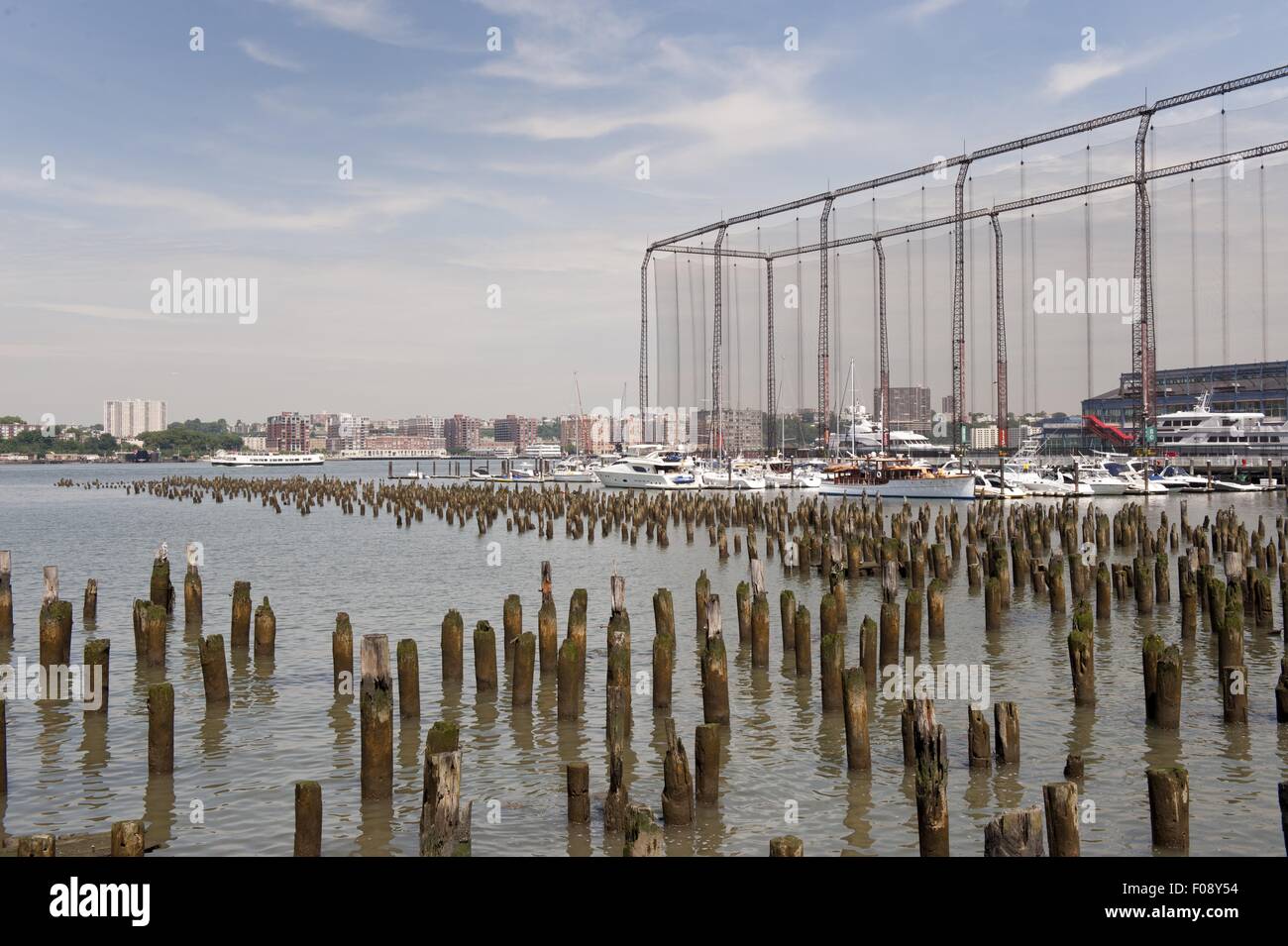 Molo Vecchio in mare al Meatpacking District di New York, Stati Uniti d'America Foto Stock