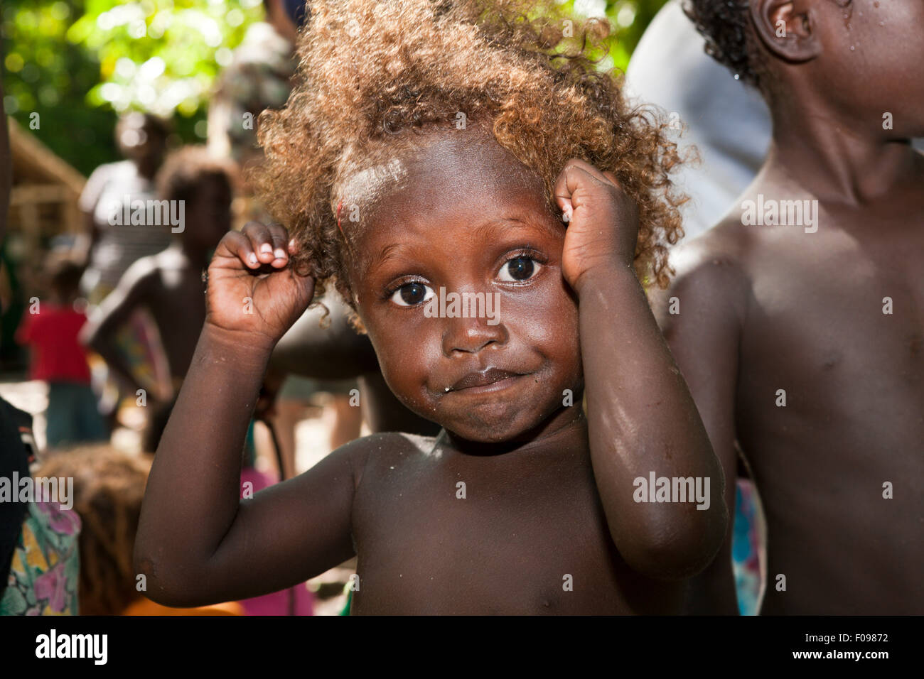 I bambini di Telina Isola, Marovo Lagoon, Isole Salomone Foto Stock