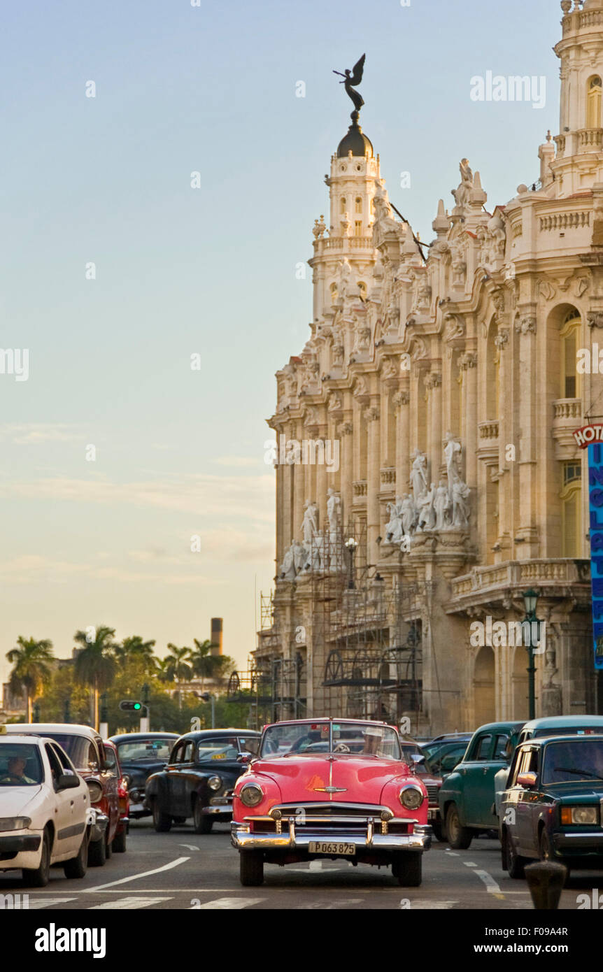 Streetview verticale del Grande Teatro all Avana, Cuba. Foto Stock