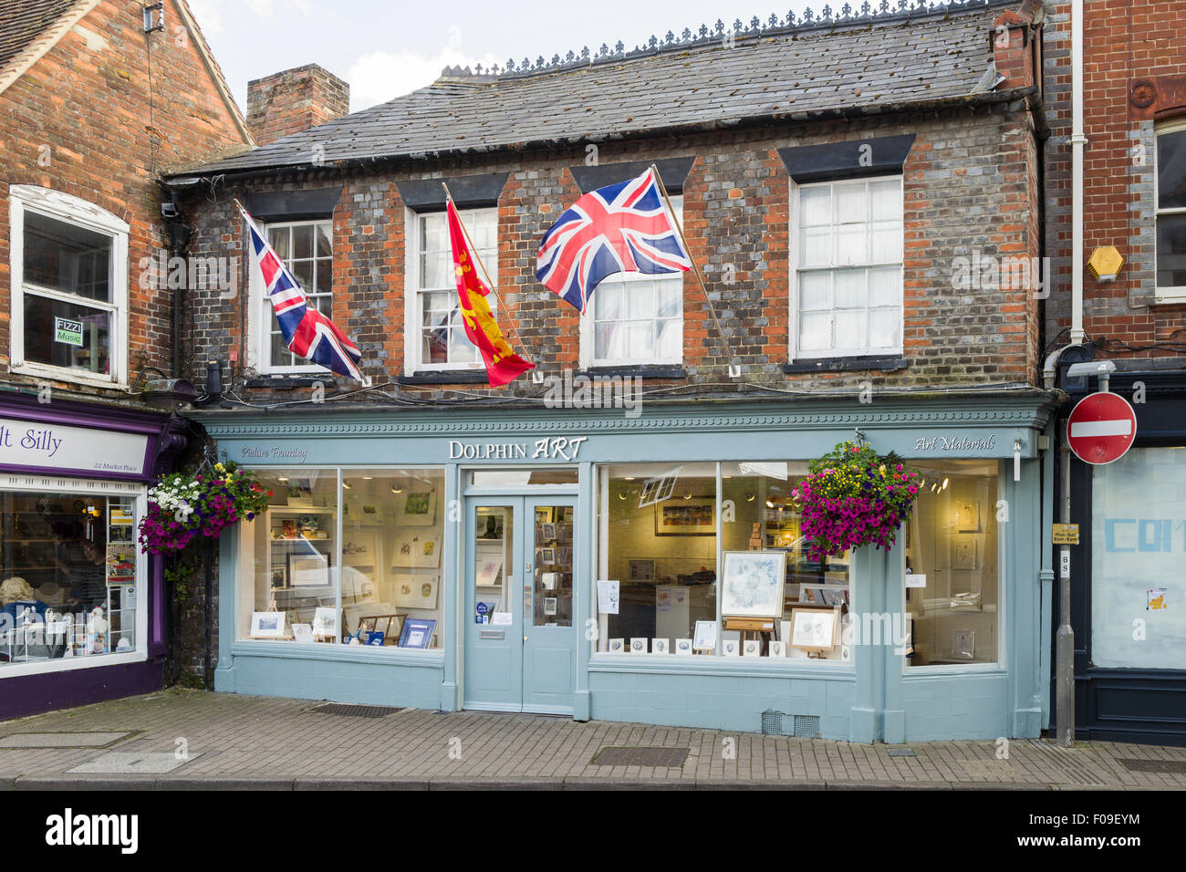 La galleria dei delfini, Market Place, Wantage, Oxfordshire, Regno Unito. Foto Stock