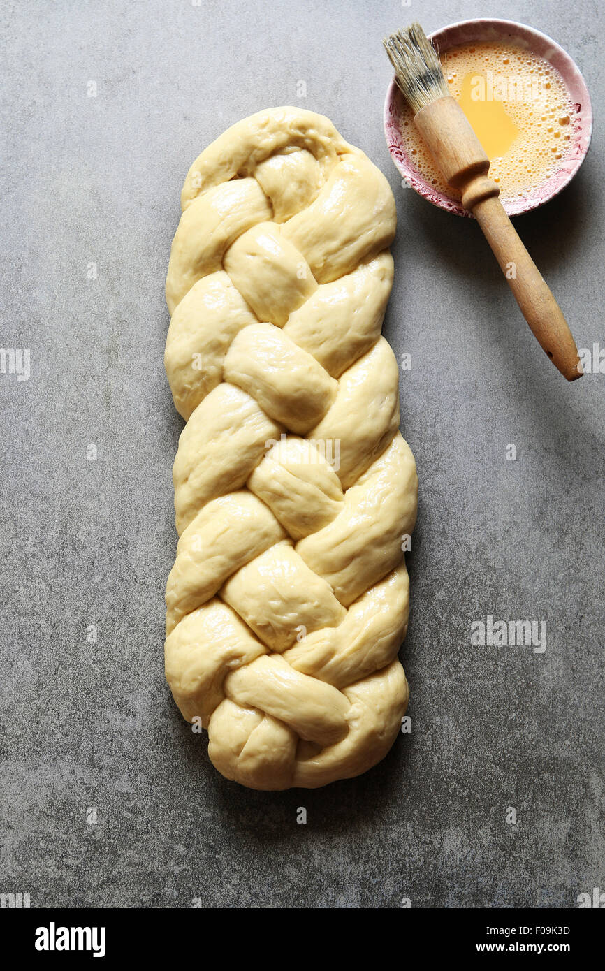 Challah intrecciato di pasta di pane Foto Stock