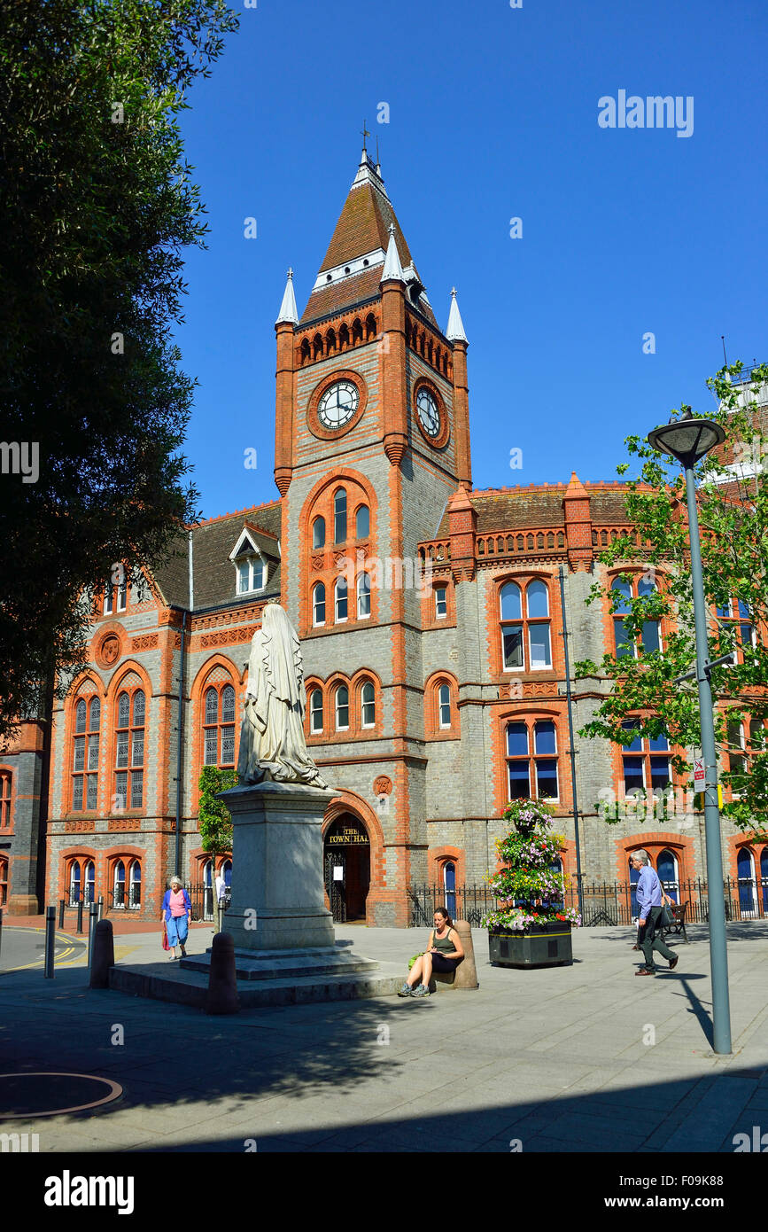 Museo di lettura e il Municipio, Friar Street Reading, Berkshire, Inghilterra, Regno Unito Foto Stock