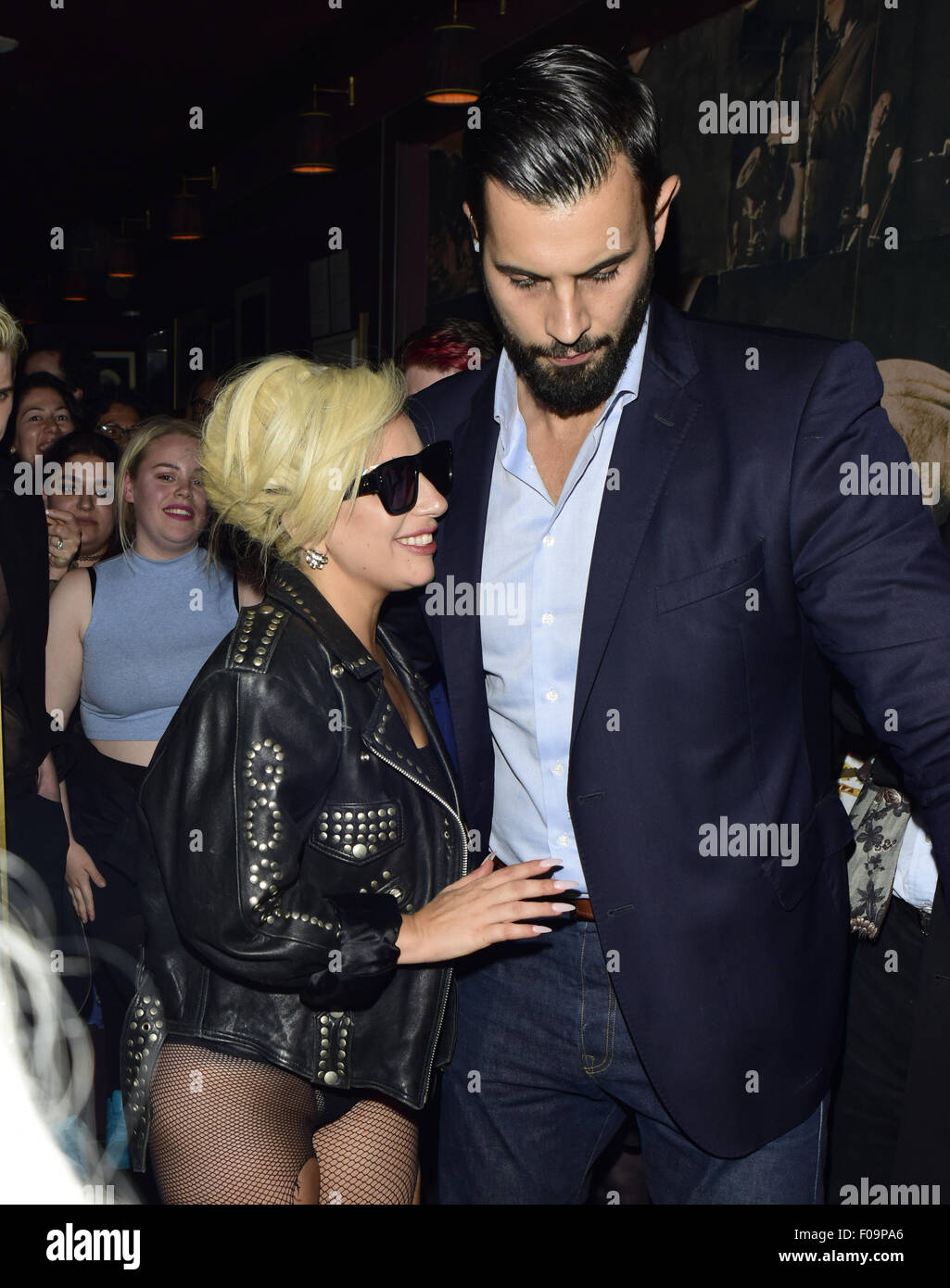 Lady Gaga lascia Albert Hall e arriva a Ronnie Scotts e lascia a 2.00am con: Lady Gaga dove: Londra, Regno Unito quando: 10 Giu 2015 Foto Stock