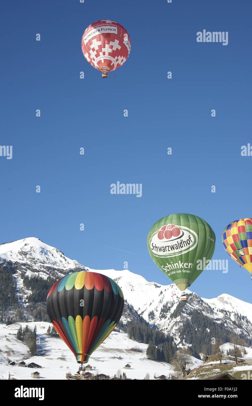 Pallone aerostatico in Chateau d'Oex, Alpi del Canton Vaud e il Lago di Ginevra, Svizzera Foto Stock