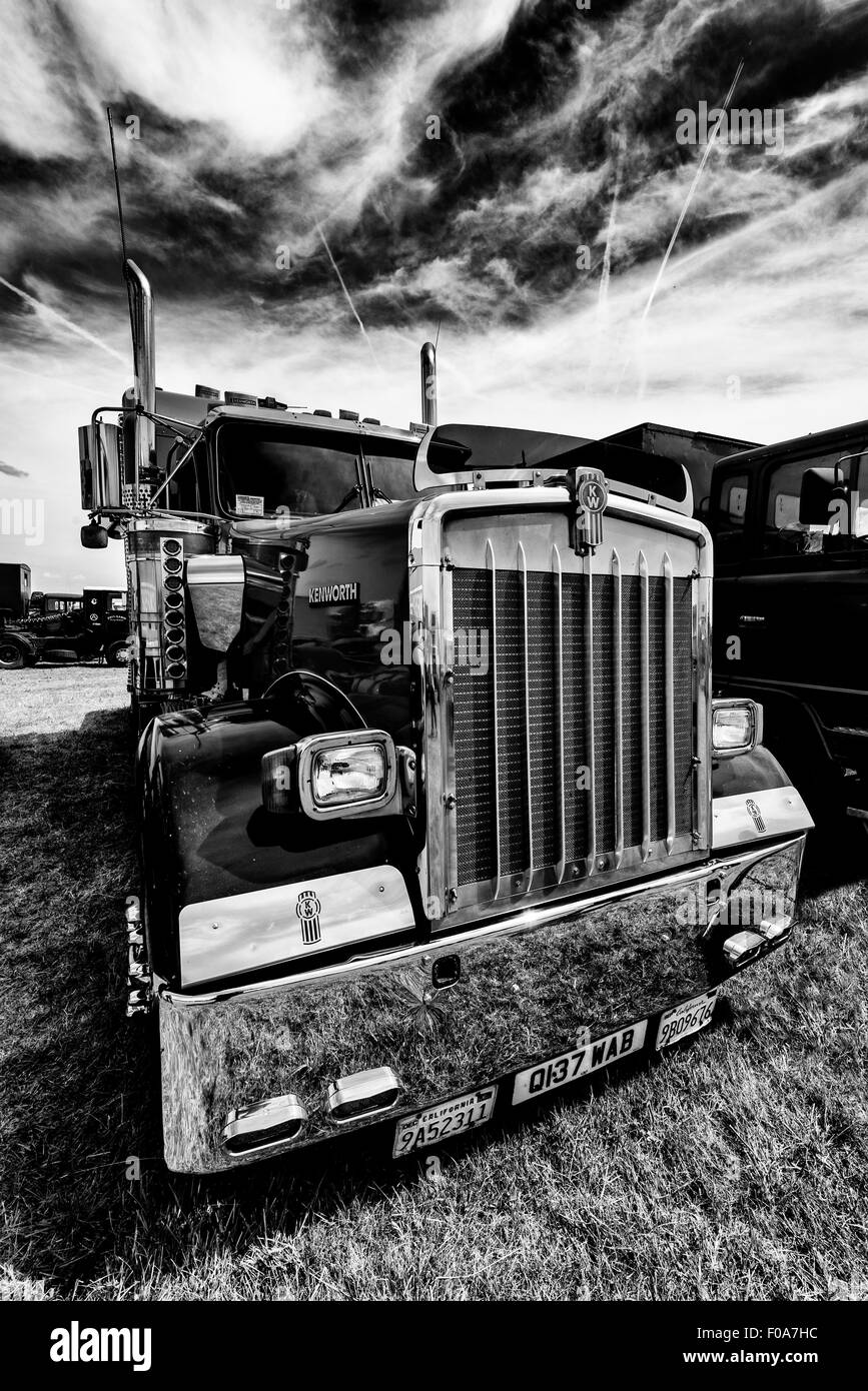 Camion americani fotografie scattate in un caso recente a Cirencester presi in bianco e nero per dare un più potente immagine Foto Stock