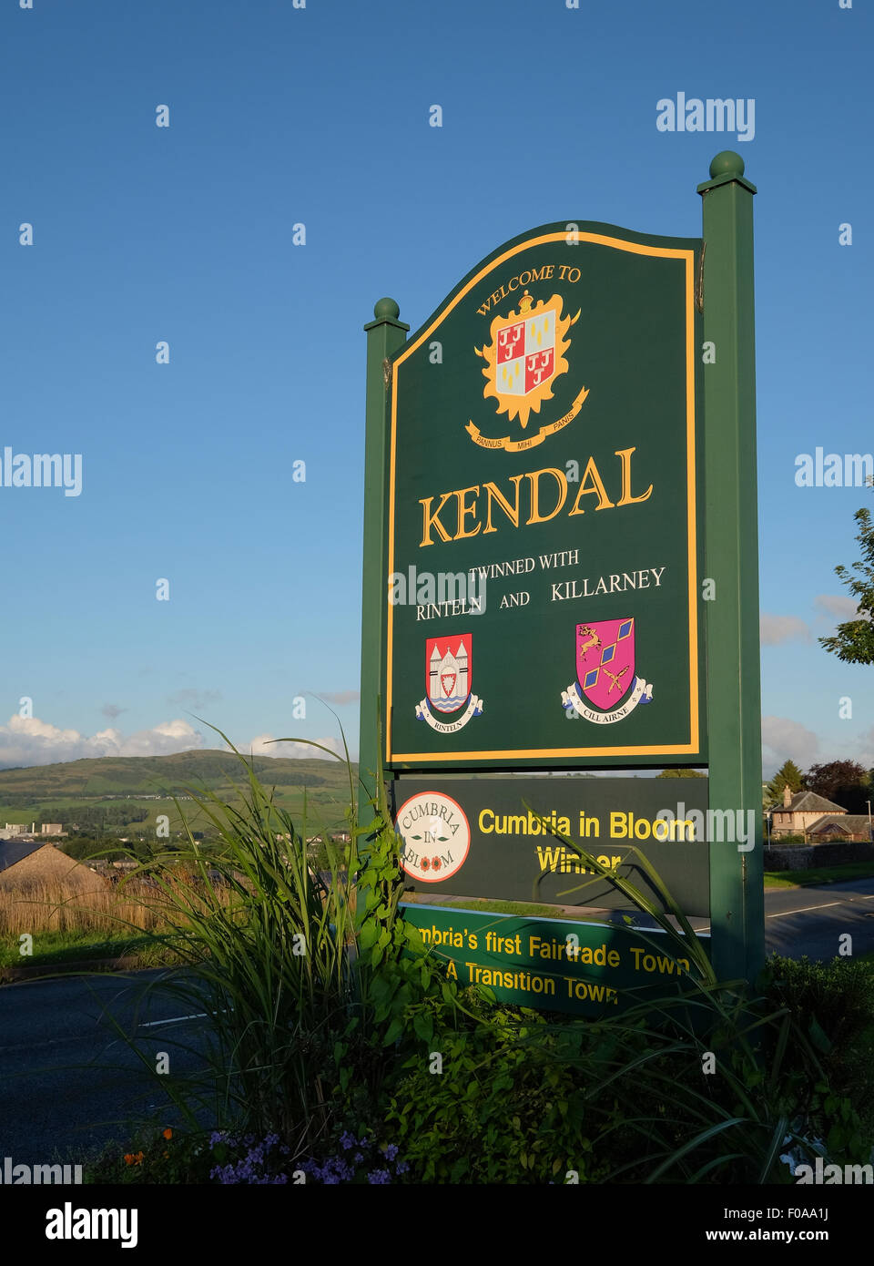 Città di Kendal Road sign, Cumbria, Regno Unito Foto Stock