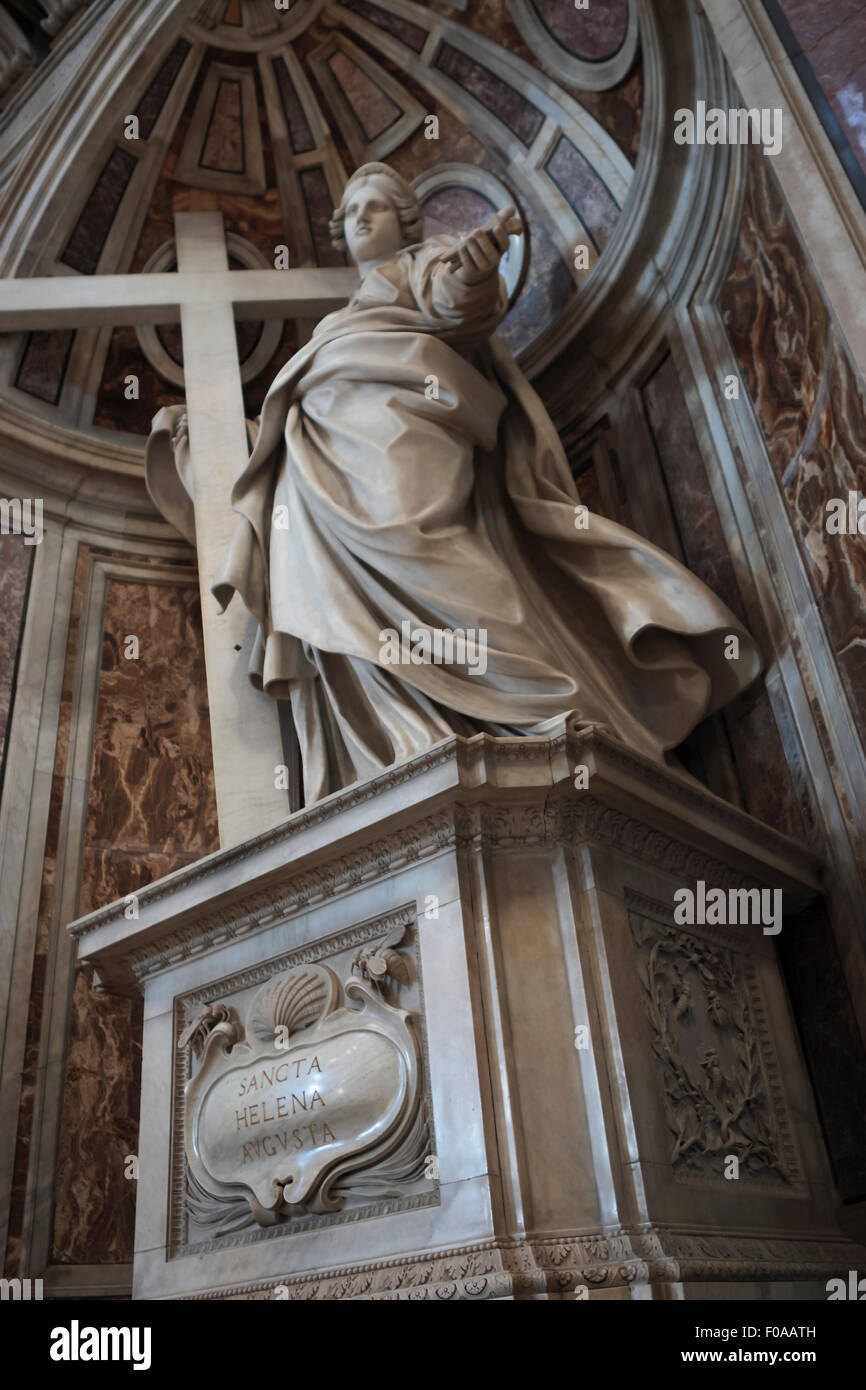 Statua di Sant'Elena di Andrea Bolgi. Chiesa di San Pietro, Città del Vaticano. Roma, Italia Foto Stock