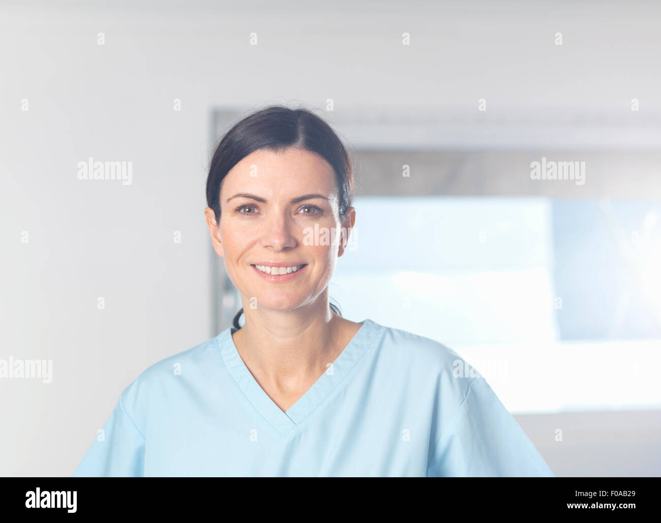 Lavoratore di salute sul lavoro, finestra in background. Foto Stock