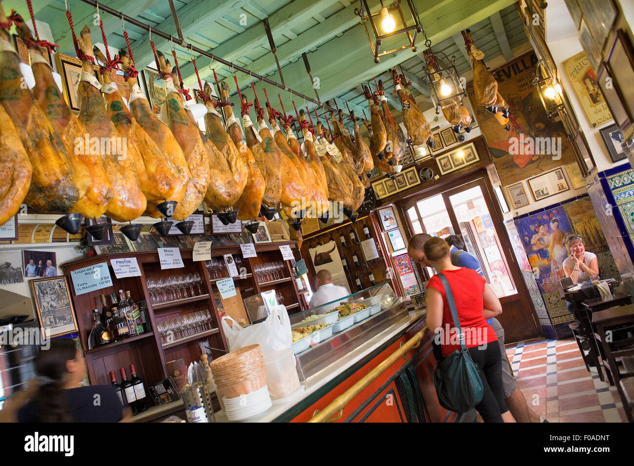 Bar Las Teresas,in 2 Santa Teresa Street,il quartiere Santa Cruz,Sevilla,Andalucia,Spagna Foto Stock