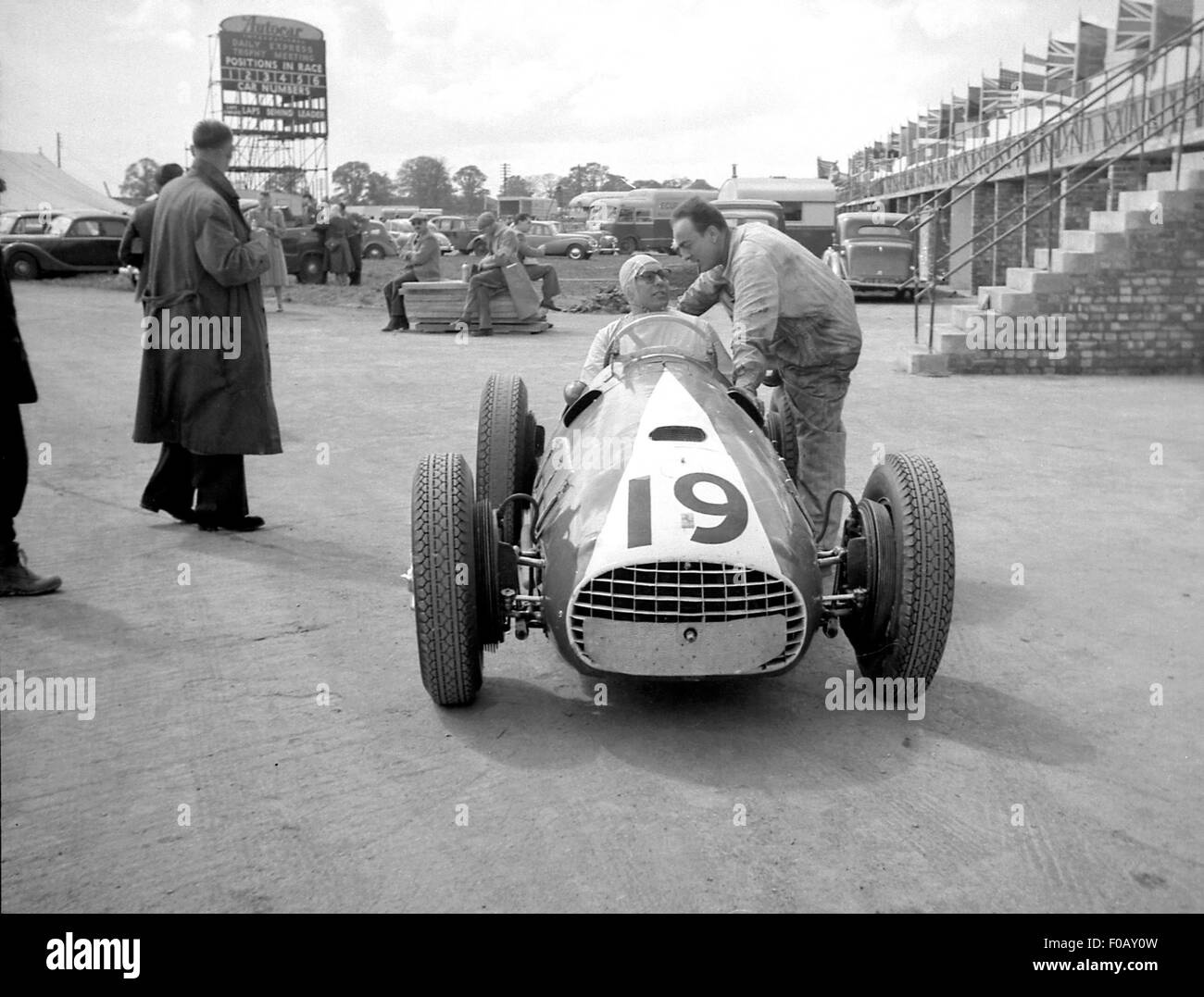 RUDI FISCHER FERRARI 500 PADDOCK, GP di Gran Bretagna a Silverstone 1952 Foto Stock