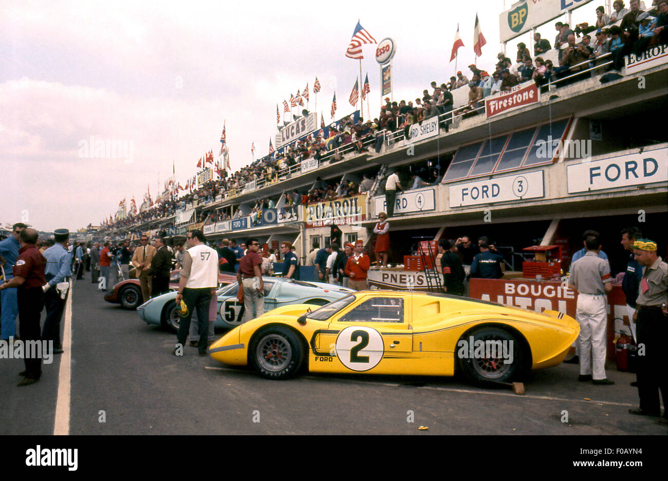 24 Ore Le Mans 11 Giugno 1967. N. 2 Bruce McLaren,Mark Donohue Ford Mark IV terminato 4th. Foto Stock