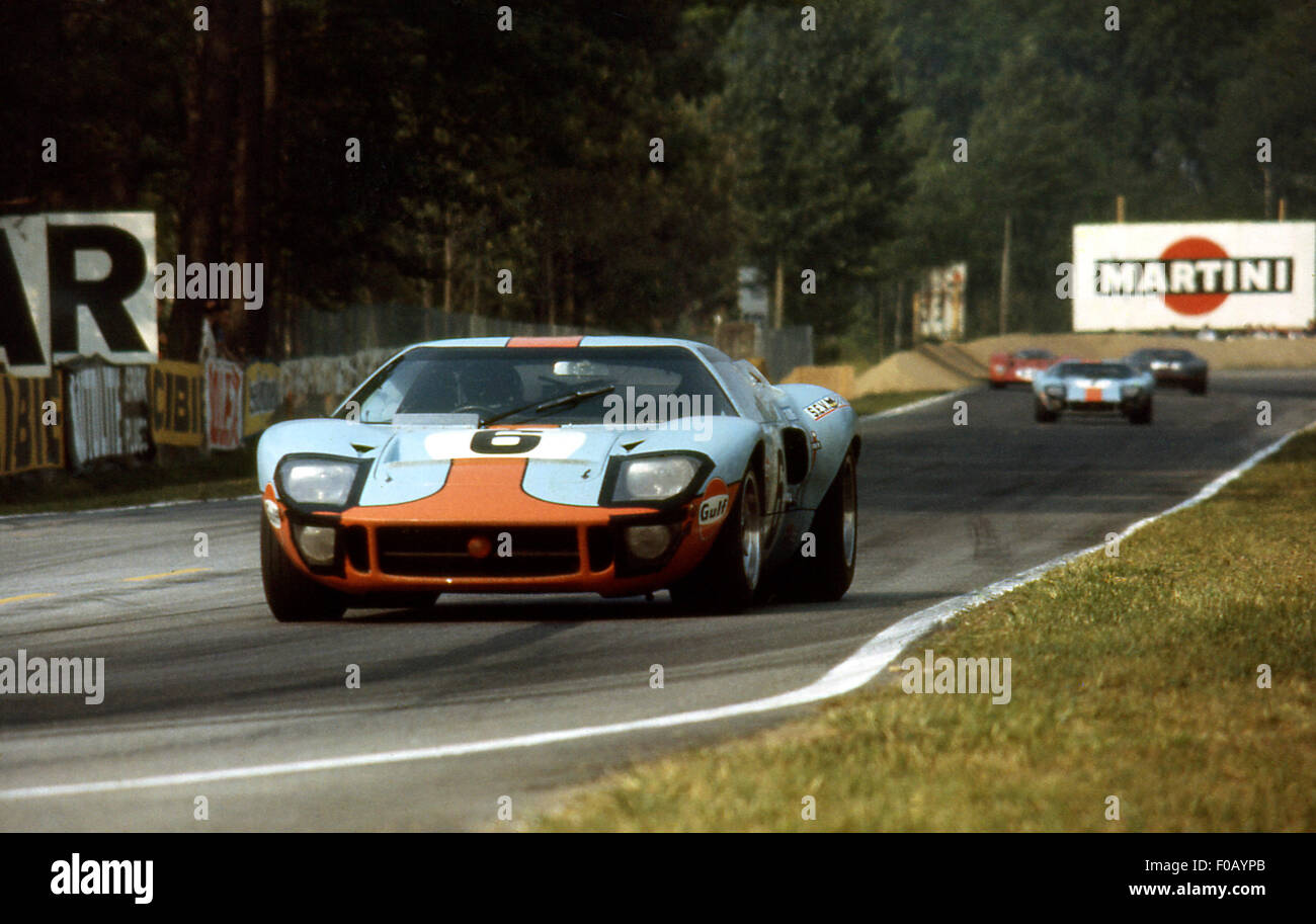La 24 Ore di Le Mans il 15 giugno 1969. Jacky Ickx,Jackie Oliver Ford GT40 vincitore di gara. Foto Stock