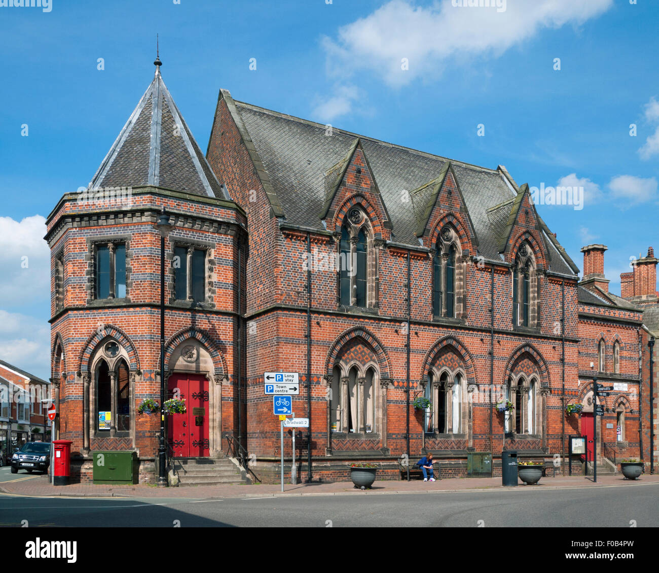 L'istituzione letteraria edificio, progettato da Sir George Gilbert Scott 1857. Hightown, Sandbach, Cheshire, Inghilterra, Regno Unito Foto Stock