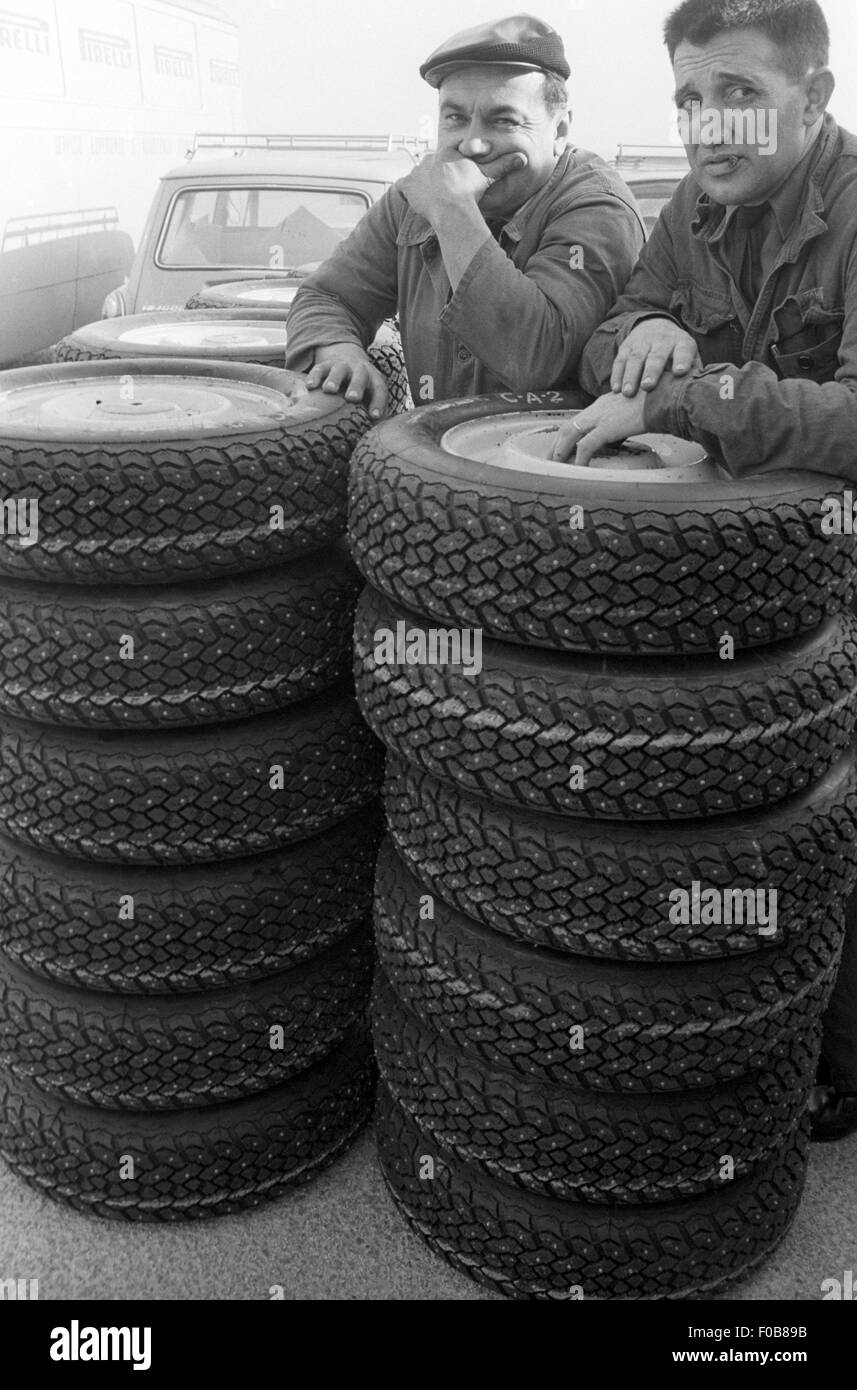 Rally con pneumatici Pirelli meccanica Foto Stock