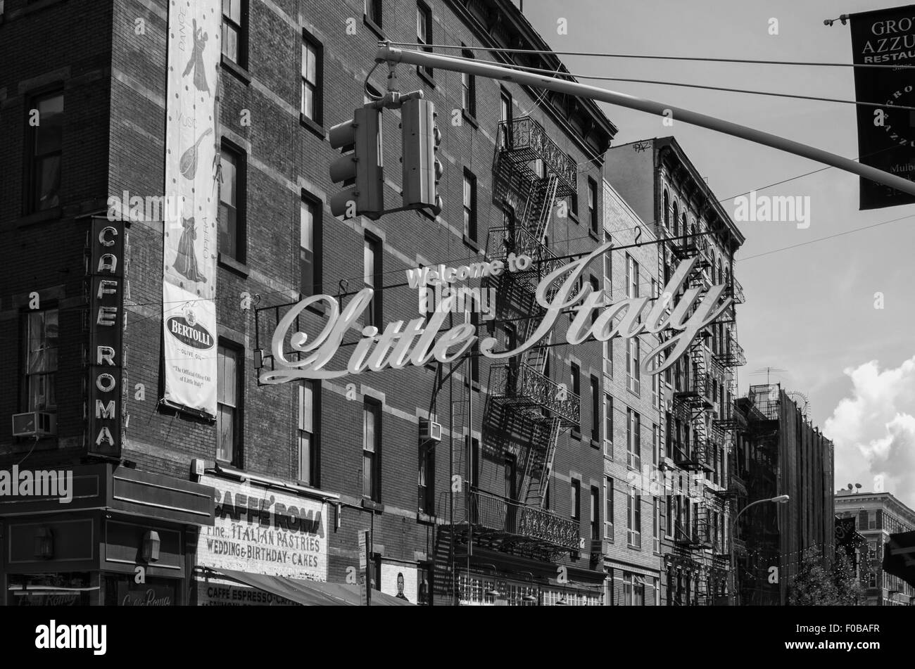 Il centro di Manhattan Little Italy Benvenuto a Little Italy segno, New York City, Stati Uniti d'america, estate, in bianco e nero, NYC Mulberry Street Foto Stock