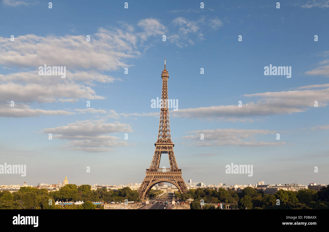 La torre Eiffel di Parigi, Francia. Foto Stock