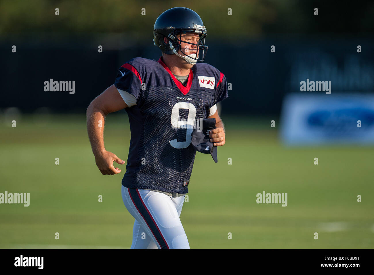 Houston, Texas, Stati Uniti d'America. 11 Ago, 2015. Houston Texans punter Shane Lechler (9) in corrispondenza del Texans training camp presso il Methodist Training Center accanto a NRG Stadium di Houston, TX su agosto 11th, 2015. Credito: Trask Smith/ZUMA filo/Alamy Live News Foto Stock
