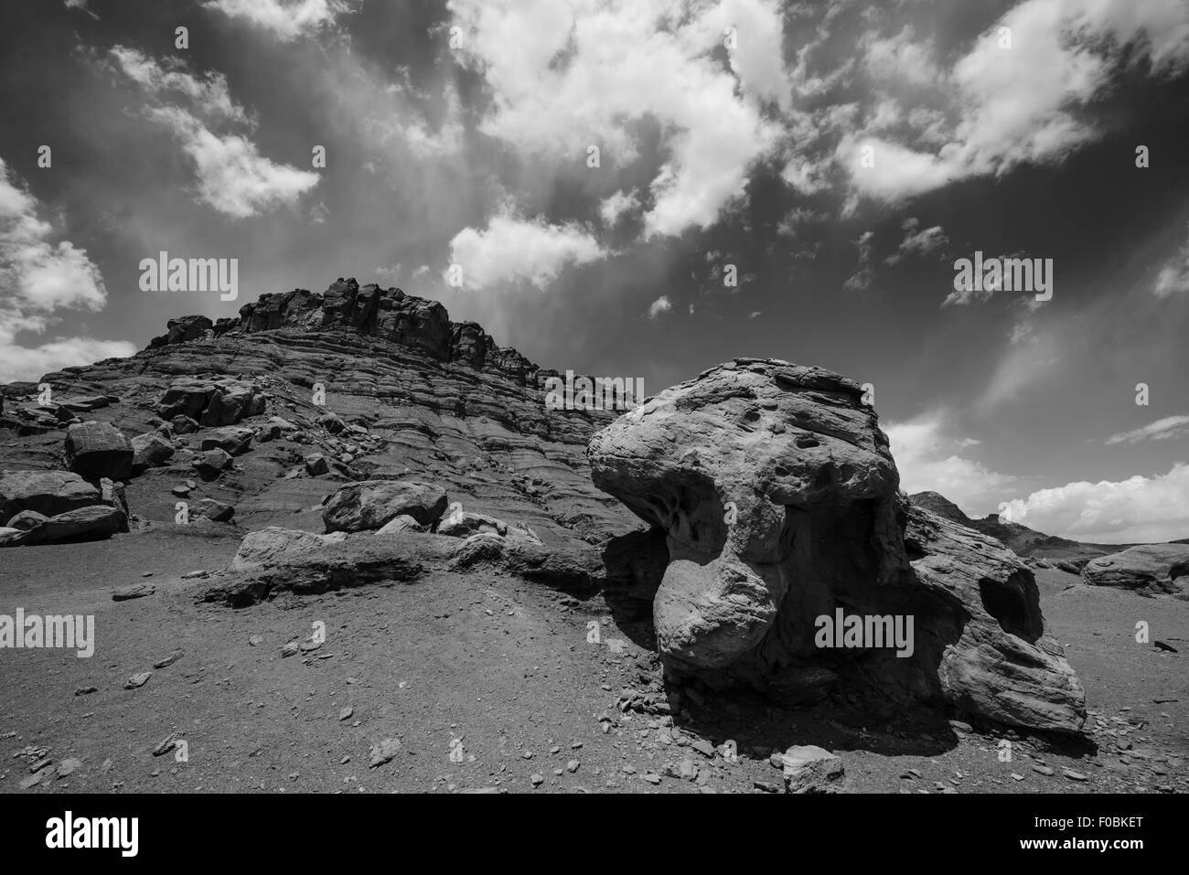Equilibrato fecce Rock Ferry Coconino County Arizona in bianco e nero in orizzontale Foto Stock