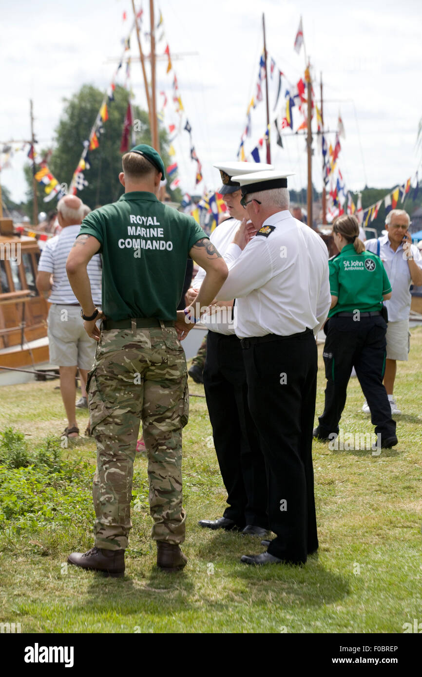 Marine e capitani di imbarcazioni presso la barca tradizionale Festival, Fawley Prati, Henley on Thames, Foto Stock