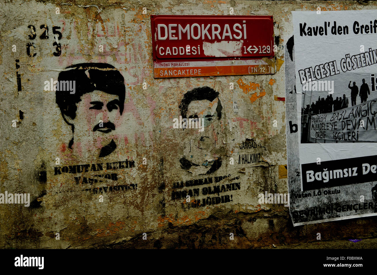Ritratti di sinistra sulla democrazia Street Sarigazi Istanbul Foto Stock