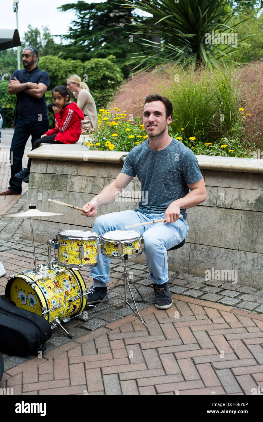 Musicista di strada in Bournemouth Dorset Regno Unito Foto Stock