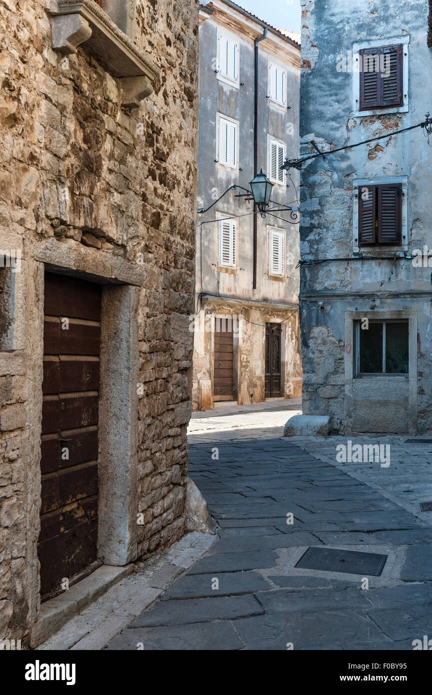 Dignano, Istria, Croazia. Il centro storico è un labirinto di acciottolati vicoli medievali e case Foto Stock