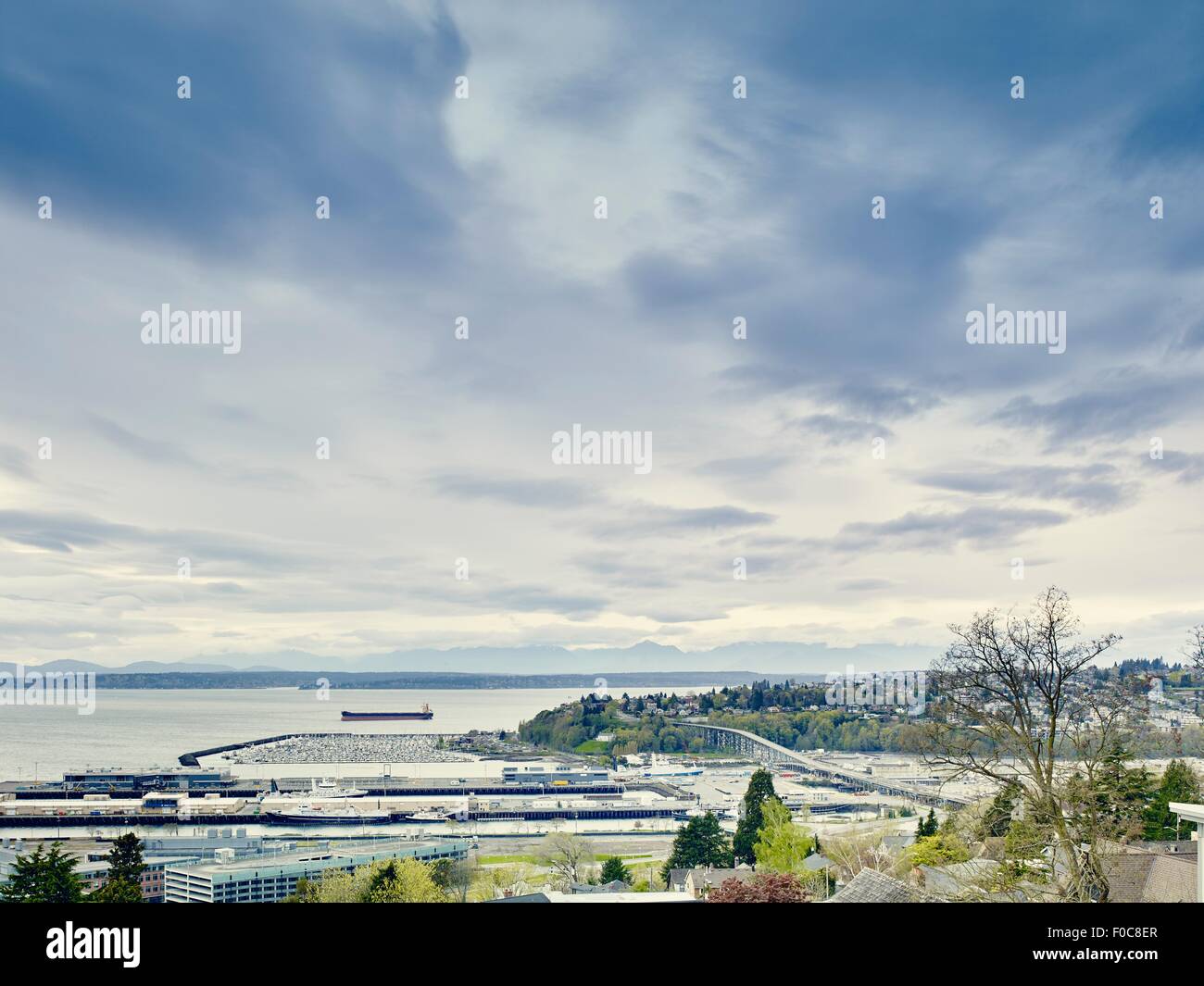 Vista distante Bainbridge Island da Kerry Park, Seattle, nello Stato di Washington, USA Foto Stock