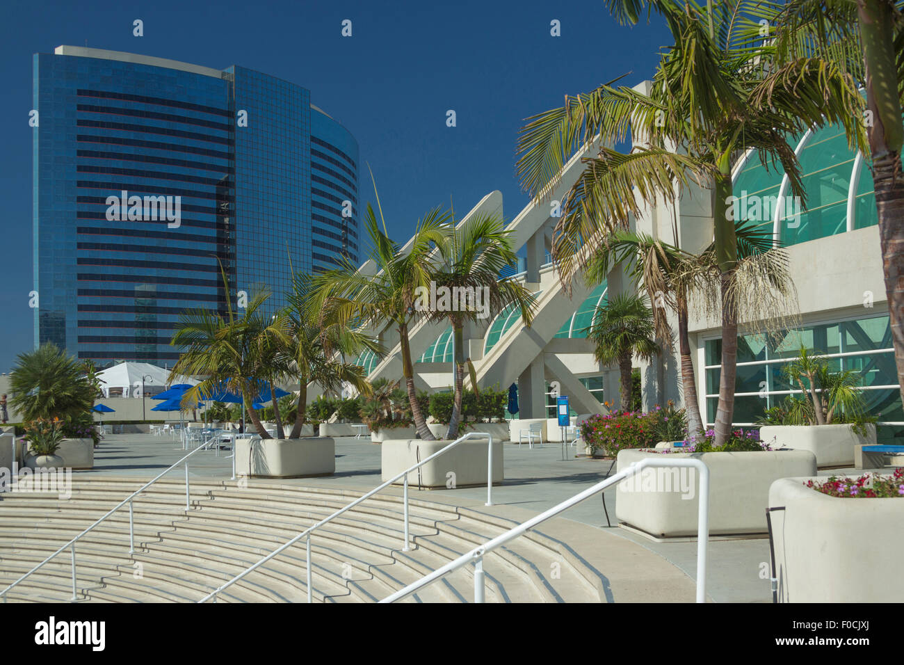 CENTRO CONGRESSI (©ARTHUR ERICKSON 1989) MARINA DISTRICT DOWNTOWN SAN DIEGO CALIFORNIA USA Foto Stock