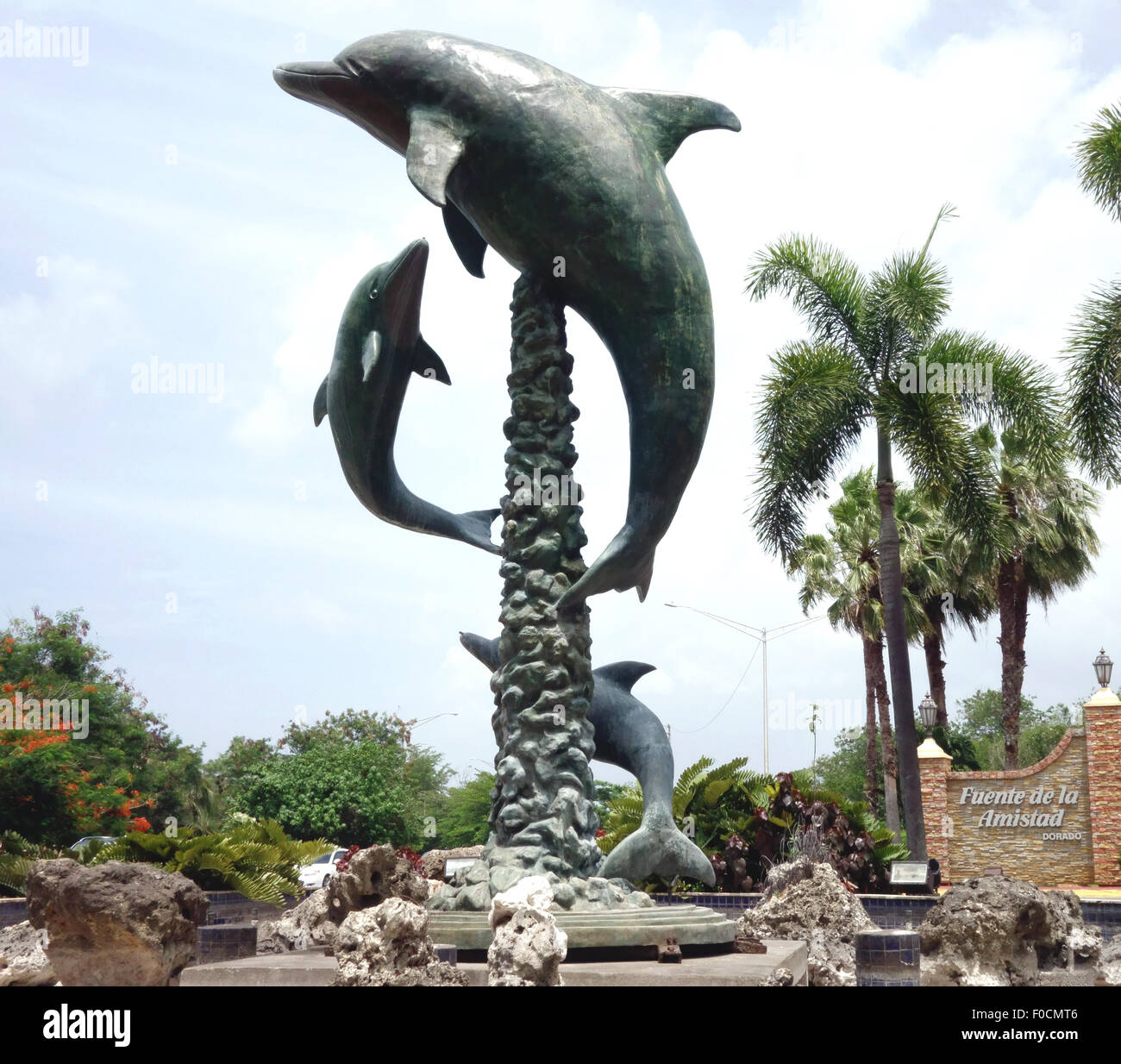 Delfini in bronzo Statua fontana Dorado Puerto Rico Foto Stock